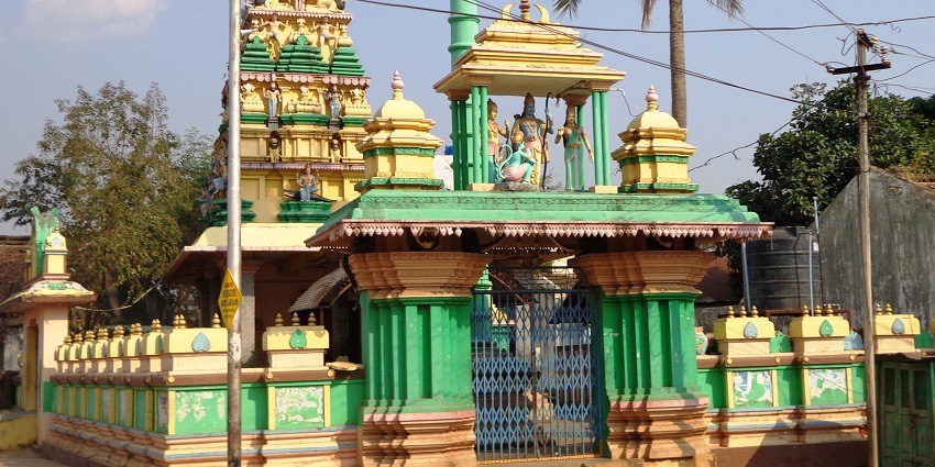 Sri Rama Mandir is famous for its traditional features, honouring the cultural heritage.