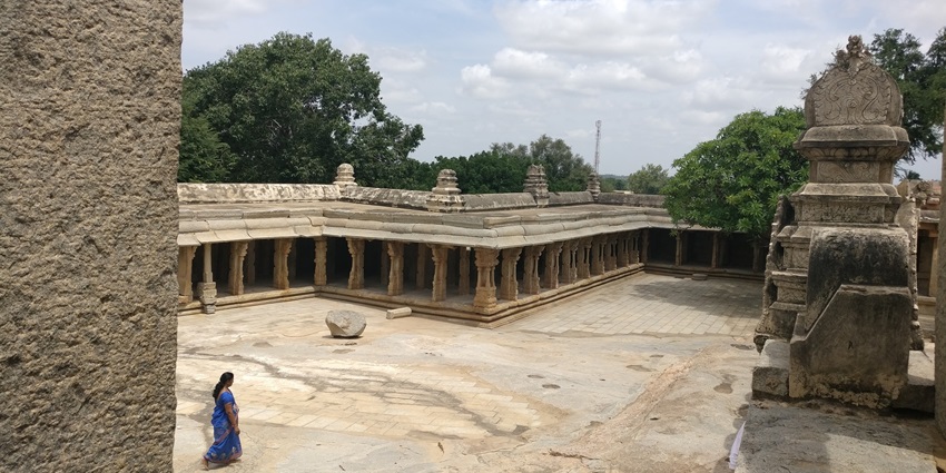 Sri Veerabhadra Swamy Temple is one of the best places to visit in Rajahmundry.