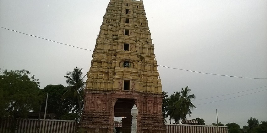 A picture of a tall temple near Tirupati which is one of the best places to visit under 50 km