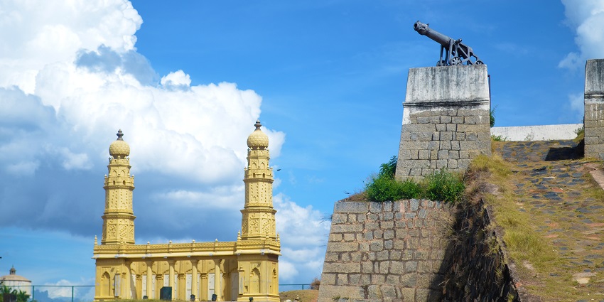 Srirangapatna Fort is a must-visit historical site near Ranganathittu National Park.