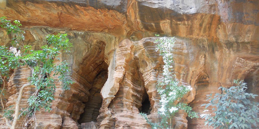 Explore the majestic Srisailam Caves on your trip to the state of Andhra Pradesh, India.