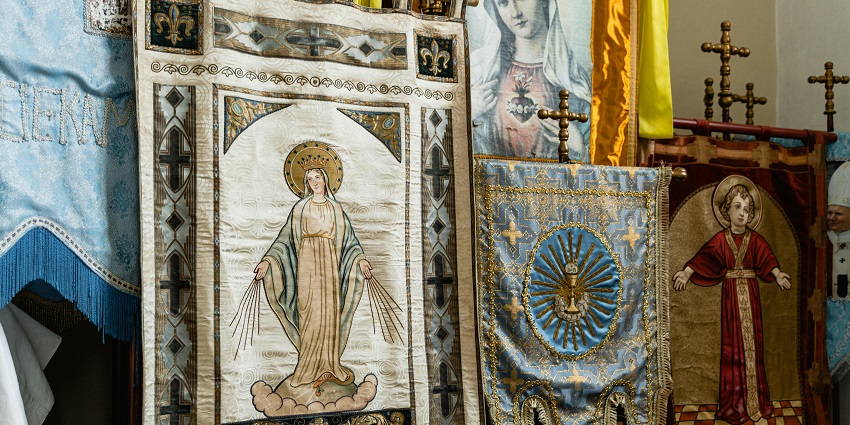 Beautiful image from the inisde of the St. Alex Chruch which is one of the historic places to explore