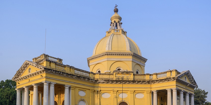 St. James' Church is one of the best attractions to explore near the Lal Qila Museum