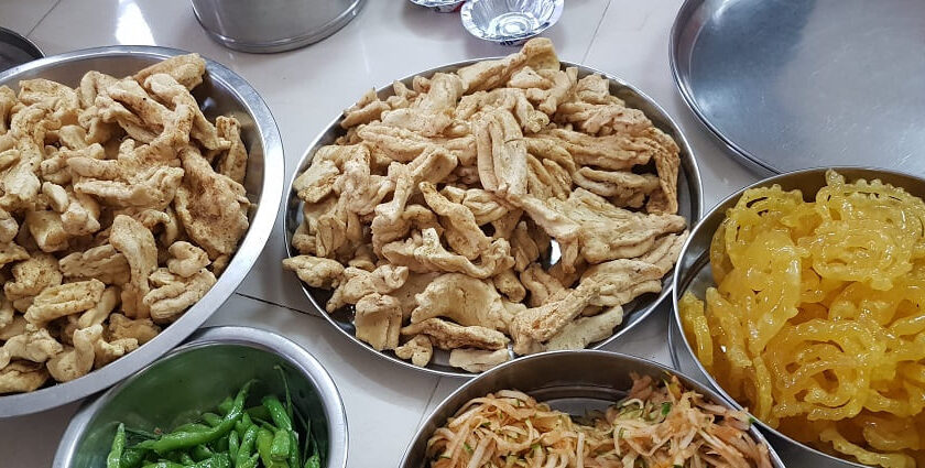 A plate of Gathiya and Jalebi, one of the best street food in Vadodara.