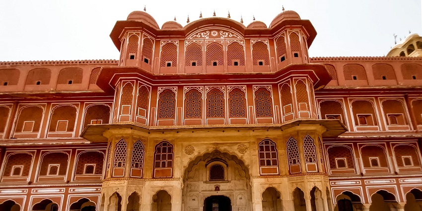 City Palace, a blend of Mughal and Rajasthani architecture, offering romantic things to do in Jaipur for couples.