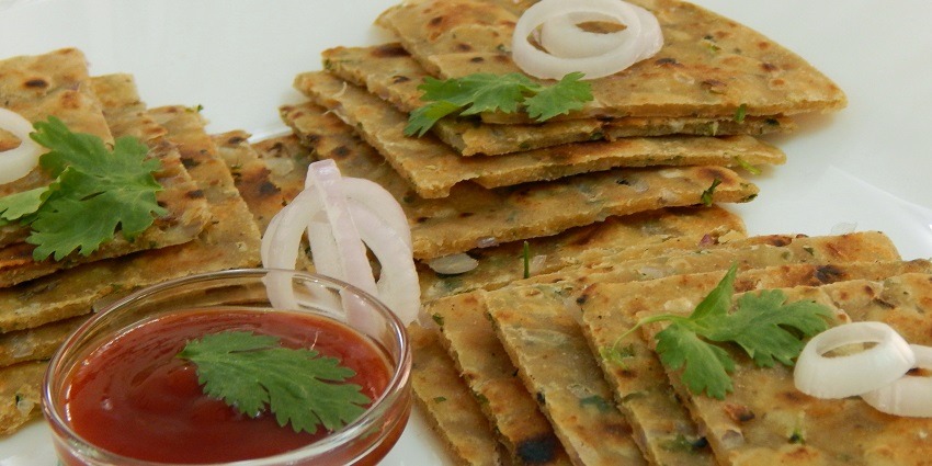 Stuffed parathas, among best food in Pushkar are spiced fillings, yoghourt, and pickles.