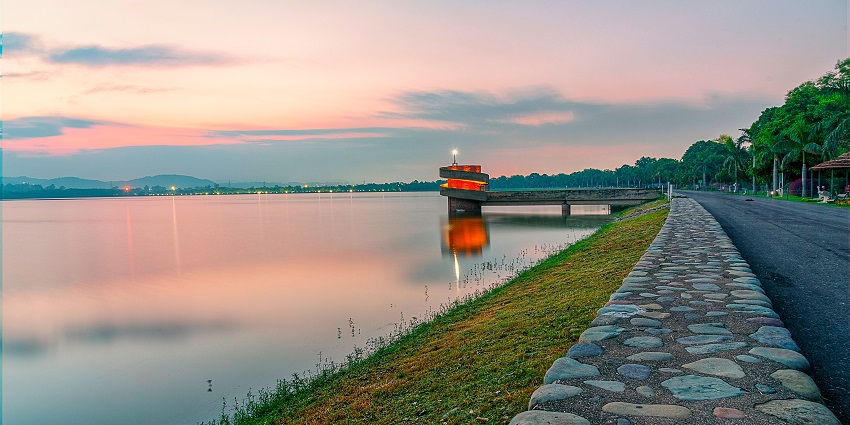 Sukhna Lake is situated near the sanctuary, and is a must-visit place for nature lovers.
