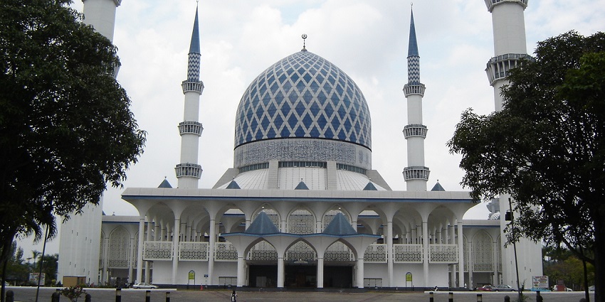 This destination is perfect for tourists seeking a cultural experience, a window into the rich heritage