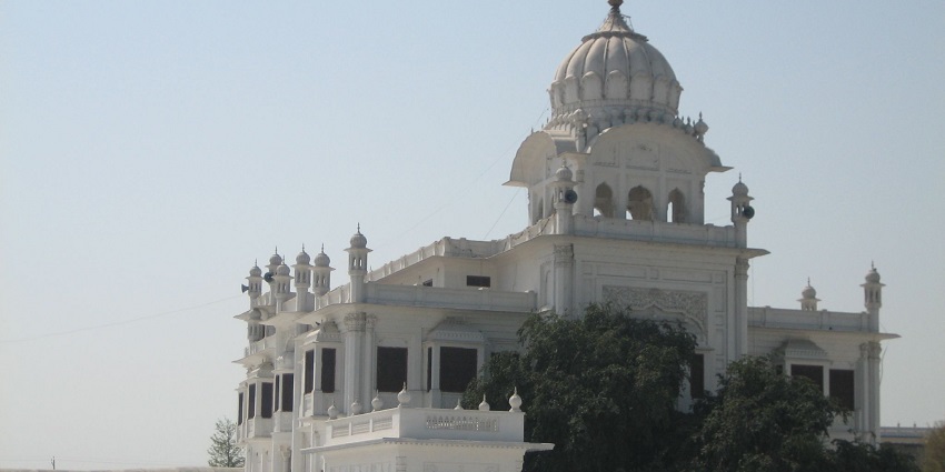 Gurdwara Ber Sahib is one of the important places to see near Jalandhar in Punjab.