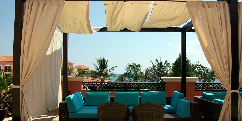 Sunset Cafe offers best food in Jodhpur such as Italian, Chinese cuisine, and sunsets.