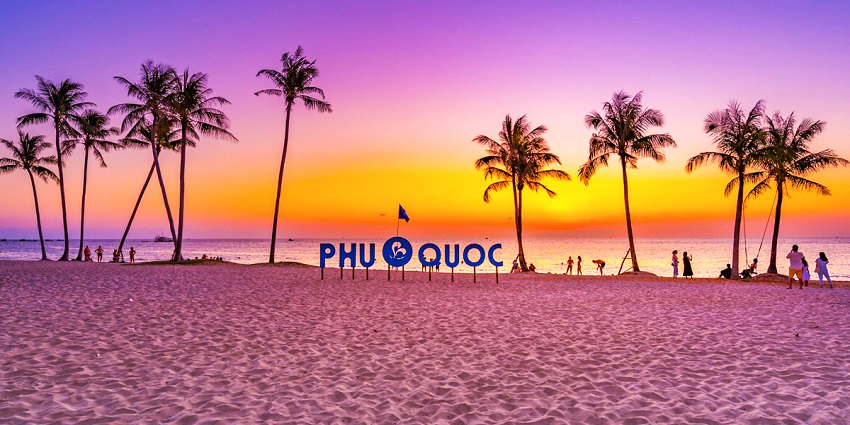 The location of Phu Quoc Island provides one of the most mesmerising sunset views.