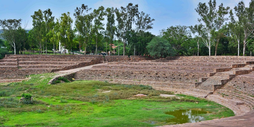 Suraj Kund, a beautiful water reservoir near Ghatigaon Wildlife Sanctuary, known for its historical value