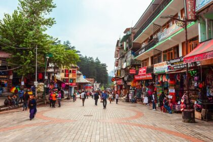 Busy streets of Chauta bazaar, one of the most renowned shopping places in Surat