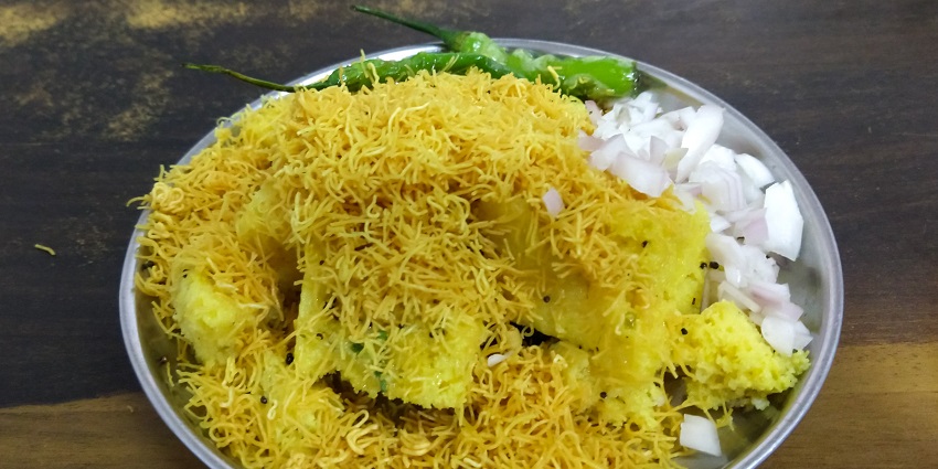 A tempting view of Swagat Restaurant serving the best street food in Dwarka Gujarat.