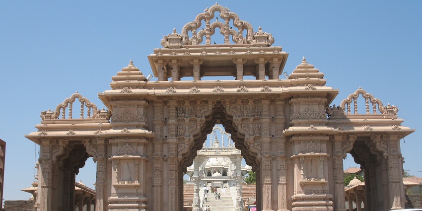 The grand entrance of Swaminarayan Mandir, Gadhada, one of the top pilgrimage sights