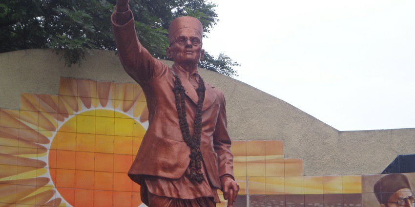 Swatantryaveer Savarkar Smruti Udyan honours Savarkar’s legacy in independence movement.