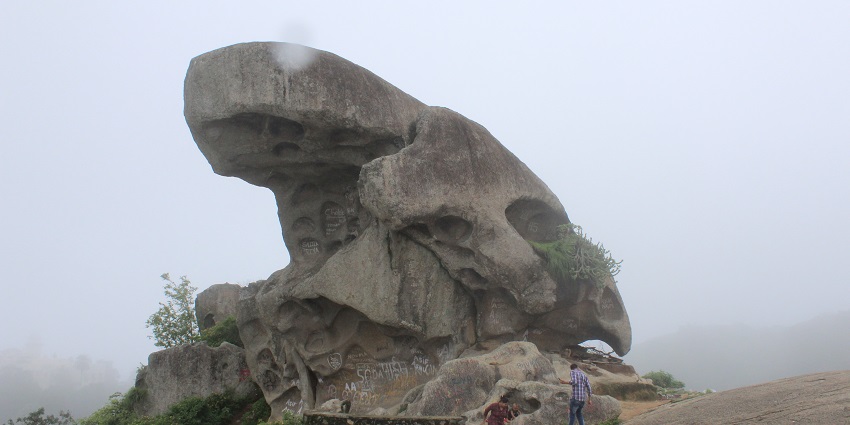 Table Rock offers stunning sunset views, ideal for families and trekkers