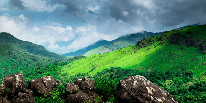 This trek is ideal for all adventure and thrill seekers wanting an getaway