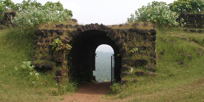 Taking a look at the Chapora fort is one of the best things to do in North Goa with family.