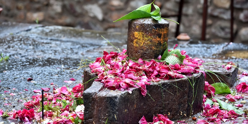 Exploring Baba Dham Mandir is one of the best things to do in Sonipat for spiritual souls.