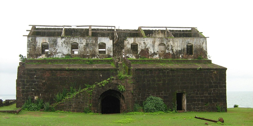 As you explore the fort, grab a chance to take some stunning pictures of the attraction.