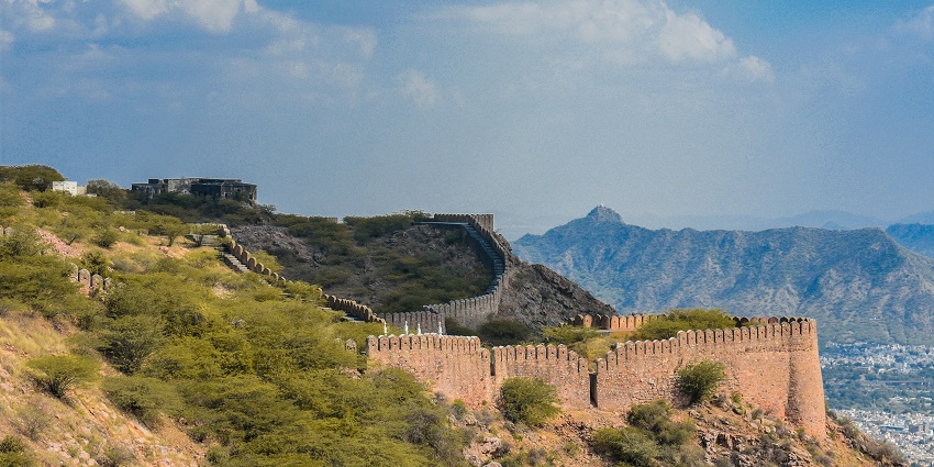 An aerial view of the Taragarh Fort, a tourist attraction near Birla City Water Park.