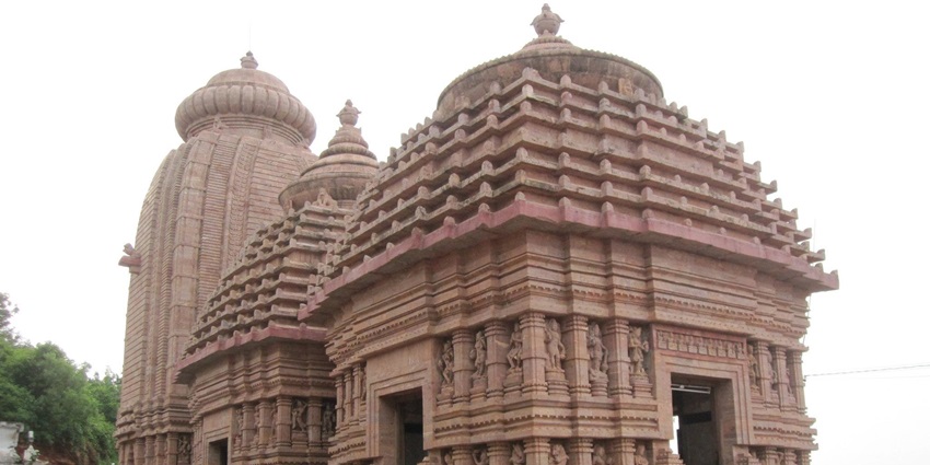 Situated atop a hill, Taratarini Temple, amidst the Konark Temples, is renowned for its structure and design.