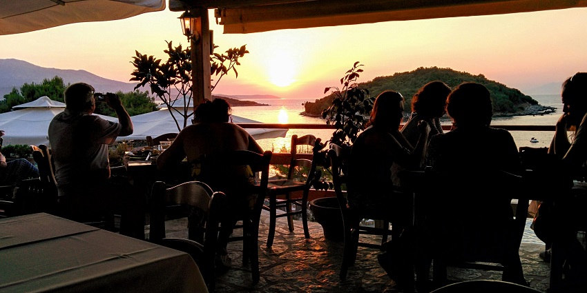 Tequila Reef Cantina offers one of the best experiences for nightlife in Pattaya for singles.
Viewers of this file can see comments and suggestions