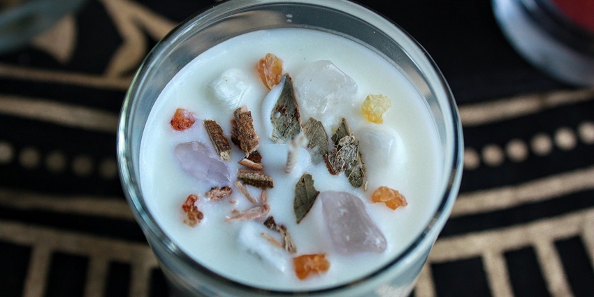 Thandai is the refreshing milk, almond, and spice drink; among the best food in Nathdwara.