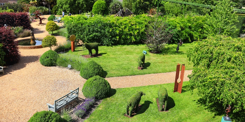 A serene garden at Thandi Beri, the best place near Kumbhalgarh Wildlife Sanctuary