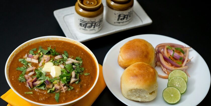 Pav bhaji is one of the best foods in Kota showcasing rich food culture and traditions.