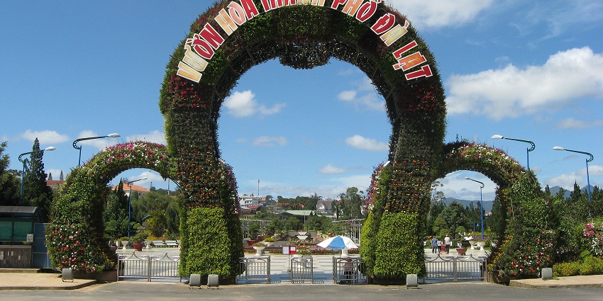 Marvel at the famous Da Lat Flower Park, one of the best things to do in Da Lat.