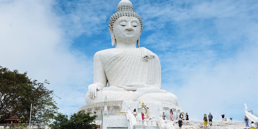 The Great Buddha offers a special opportunity to experience the island's spirituality.
