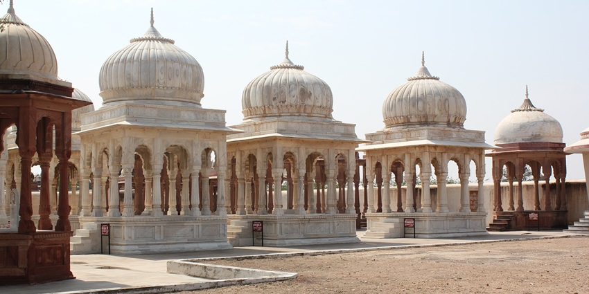 A famous place nearby is the Marble Chhatri, admired for its intricate carvings and tranquil surroundings