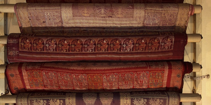 The National Handicrafts And Handlooms Museum is a perfect place for shopping.