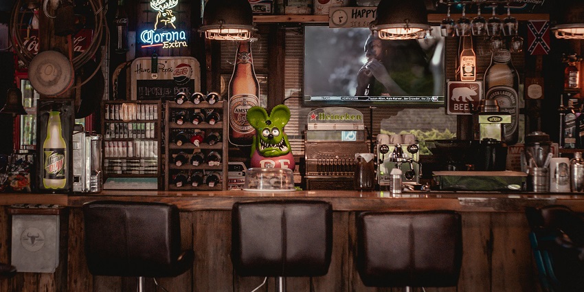 The Whisky Bar is among the top places to visit in Gurgaon at night.
