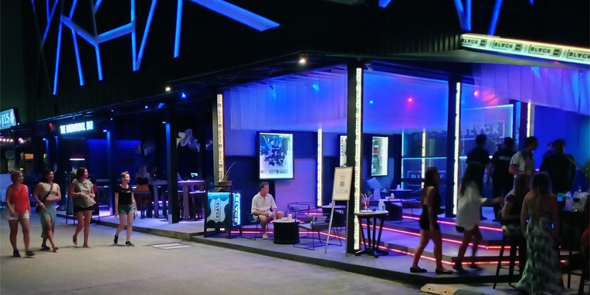 Chill at the World-Famous Decades Bar with your friends for an exciting experience.