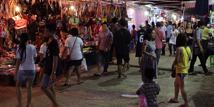Thepprasit Night Market is one of the places that one can head to for shopping.
