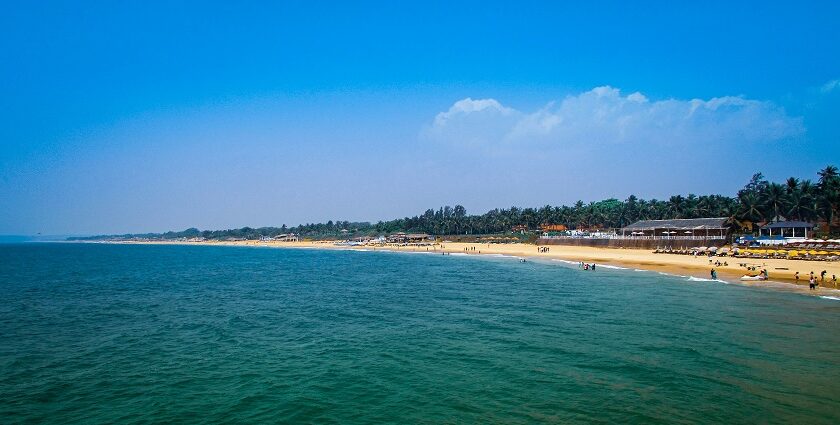 Explore the amazing and beautiful views of the pristine beach from an Aguada Fort in Goa.