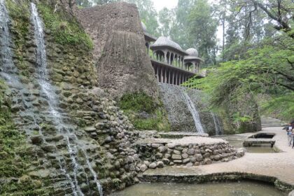 The stunning architecture of rock garden in Chandigarh can be seen in the picture.