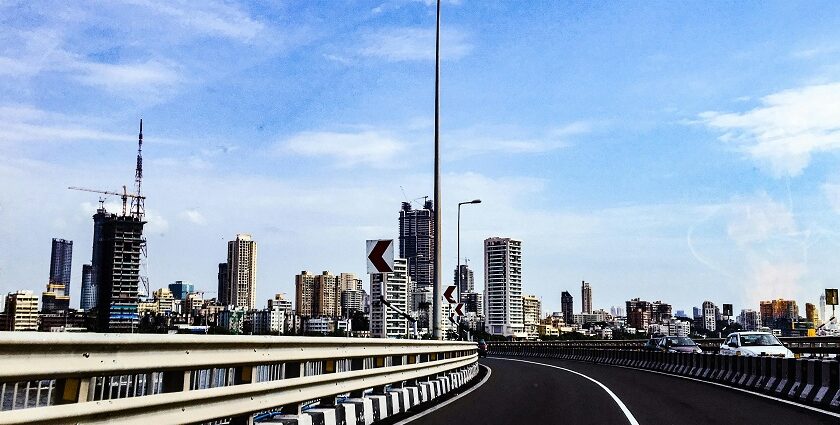 A view of towering building and clean roads exuding ultra-modern elegance in Maharashtra.