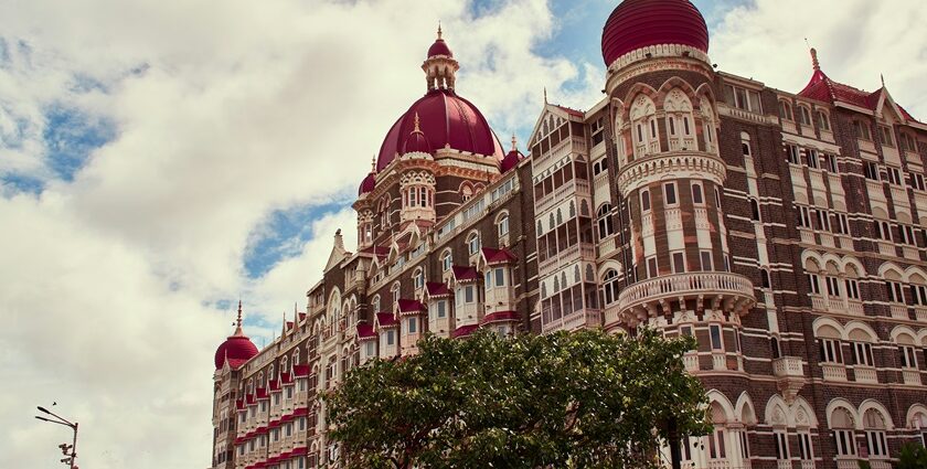 Mumbai, illuminated by city lights, perfect for things to do in Mumbai for youngsters.