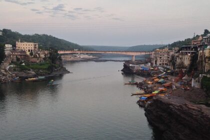 An island with spiritual significance in Madhya Pradesh, Omkareshwar.