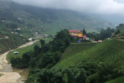 Hiking these mist-covered mountains of Muong hoa valley is one of the must things to do in Sapa