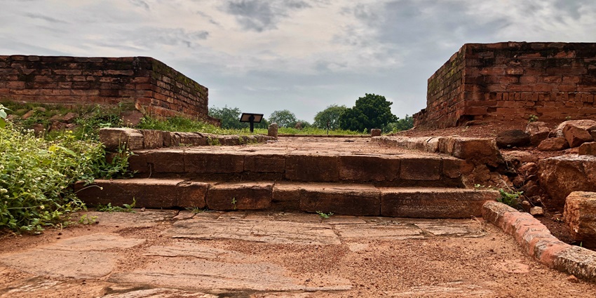 Thotlakonda Buddhist Complex is one of the ancient Buddhist sites in Andhra Pradesh.