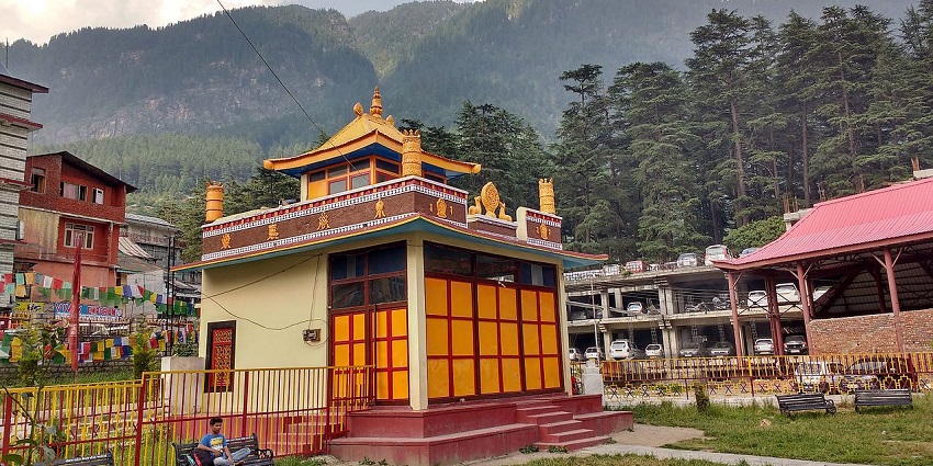 The spiritual ambience of these Tibetan monasteries in Kullu are worth enjoying on a holiday here