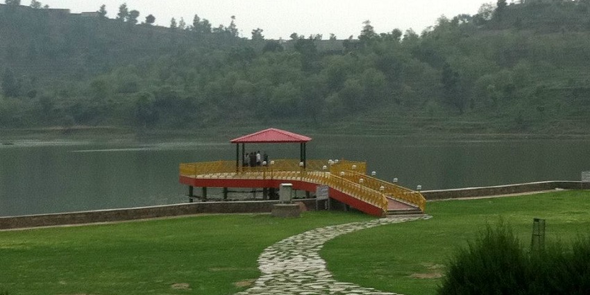 A picture of the Tikkar Lake, which is one of the best places to visit in Panchkula