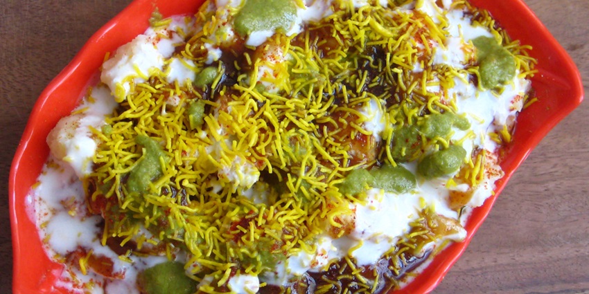 Renowned for its flavouful snakcs, Tilak nagar papdi chaat is another one of the best street food in Lajpat nagar
