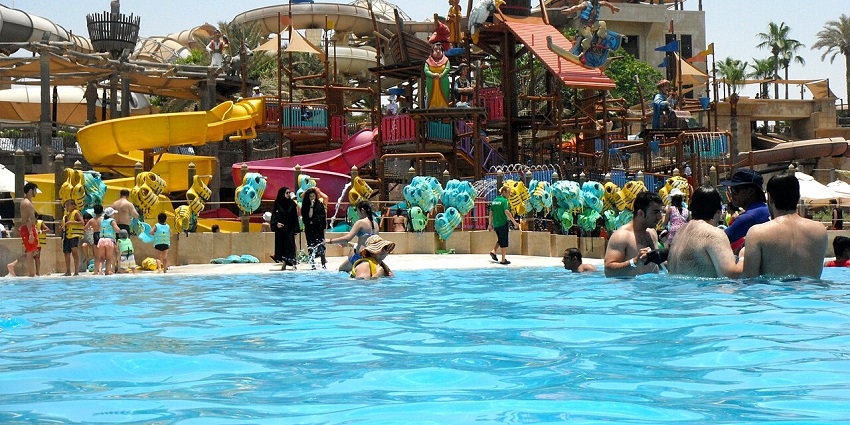 The water park has various water slides.