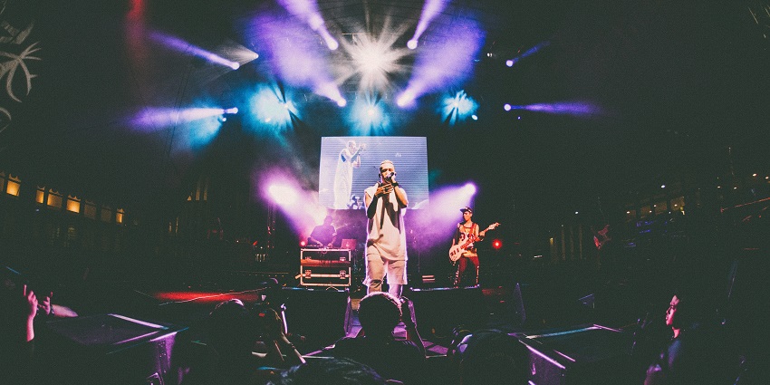 TimeOut 72 is a popular music festival in Goa, loved by the locals and tourists alike.